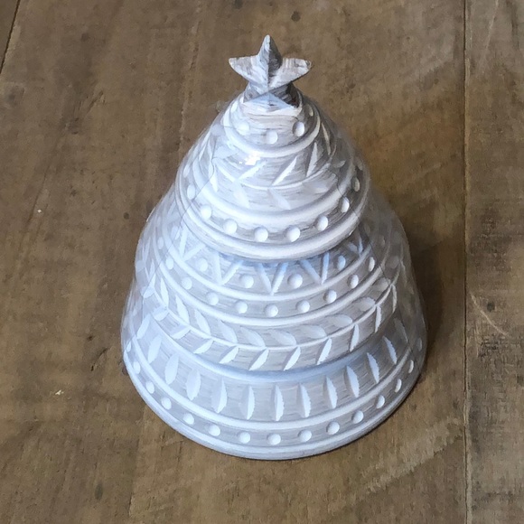 🩶🤍🩶 Bathroom Q-Tips Holder Christmas Tree Wooden White & Silver Wash 🩶🤍🩶 NWT - Picture 2 of 3